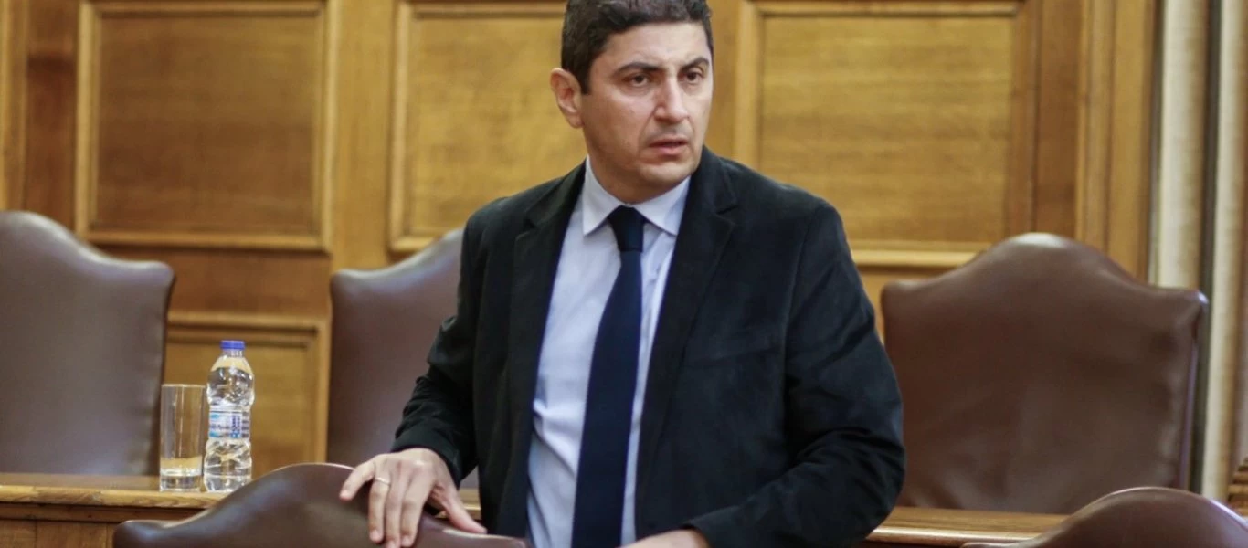 Τις μπασκετικές του ικανότητες έδειξε ο Λευτέρης Αυγενάκης (βίντεο)